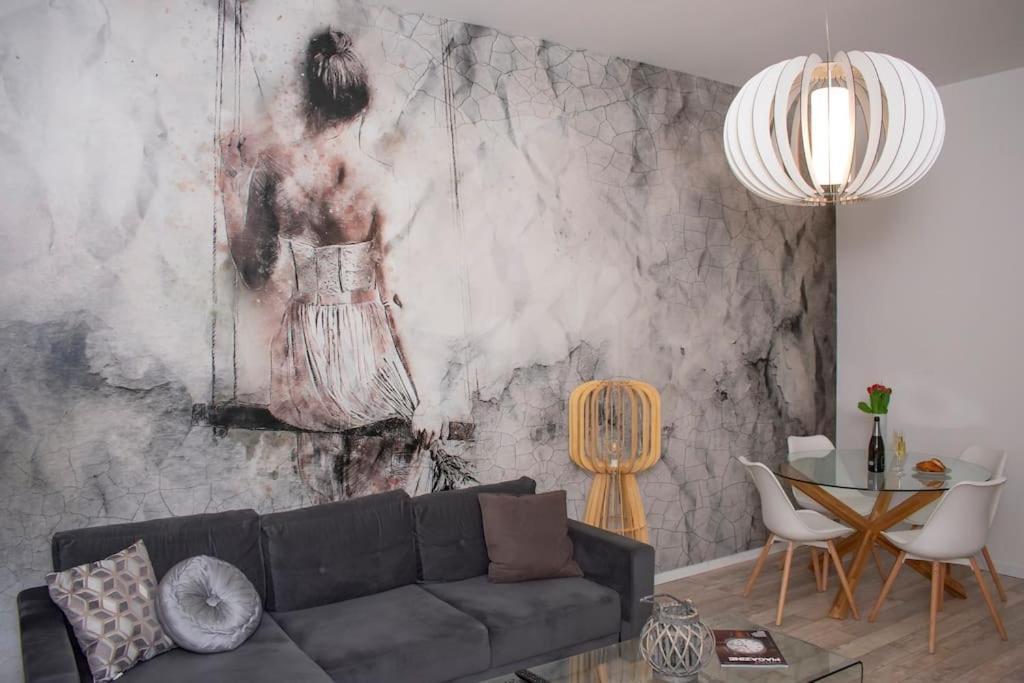 Elegant Stylish Modern Downtown Home Next 2 Danube Budapest Eksteriør billede